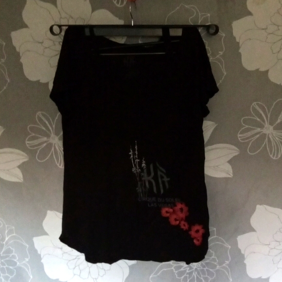 Cirque Du Soleil Las Vagas Soft Top - Picture 1 of 3